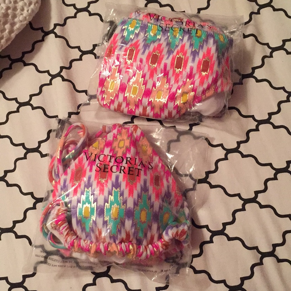 Victoria’s Secret Bikini top